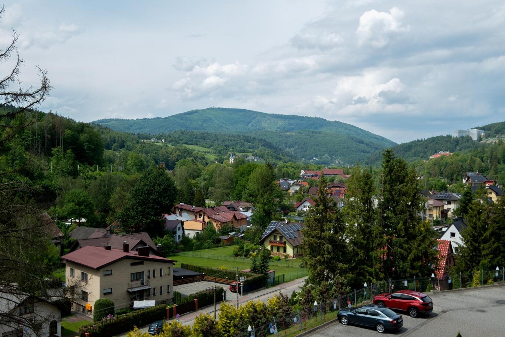 Hotel Jarzebata Висла Экстерьер фото